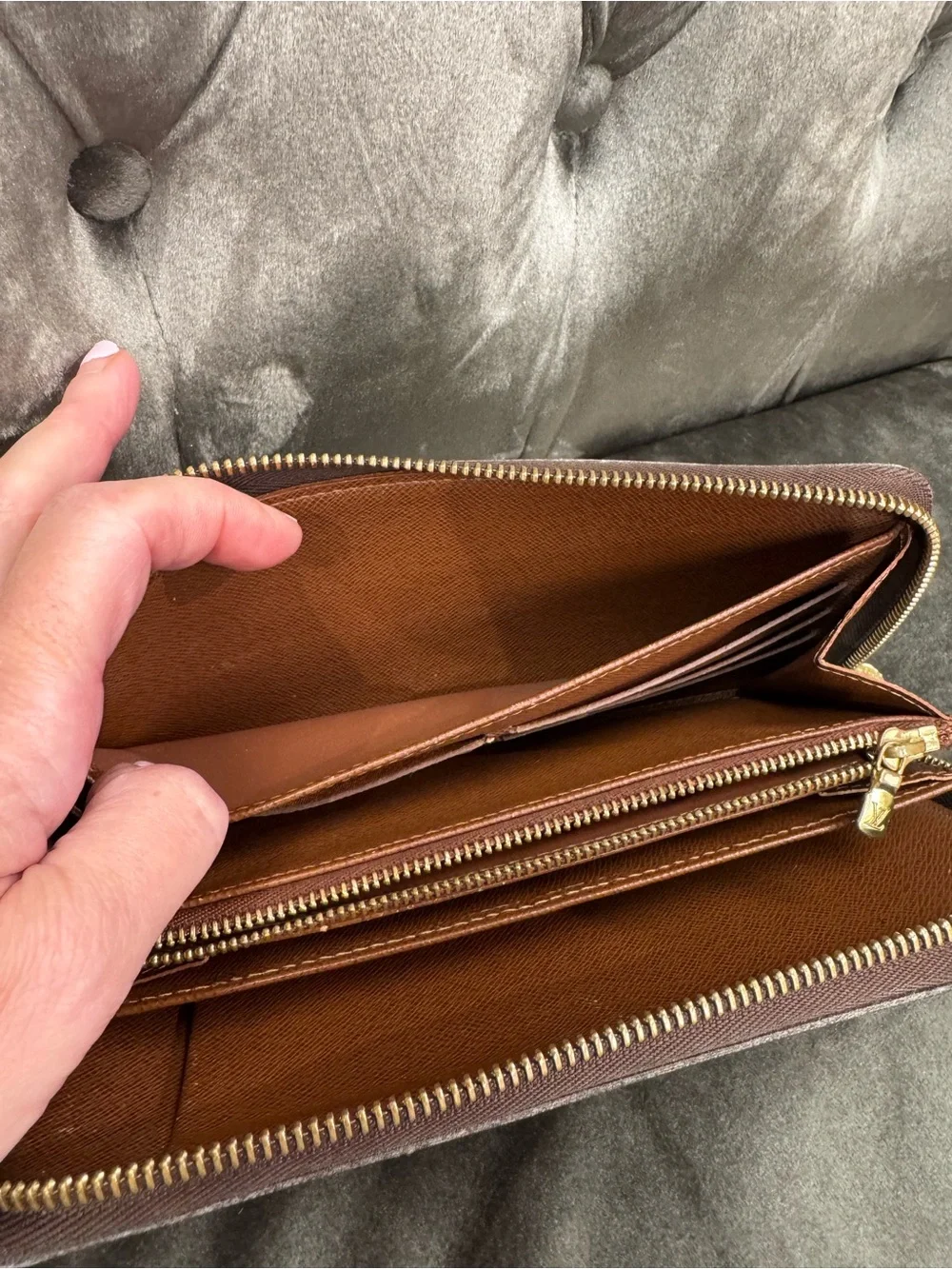 Louis Vuitton large Monogram Zip around accordian wallet